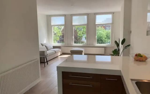 Bright Waterview Apartment - photo 3