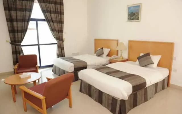 Beach Hotel - photo 5