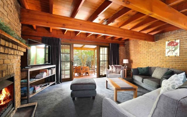 Honeysett Lodge - photo 4