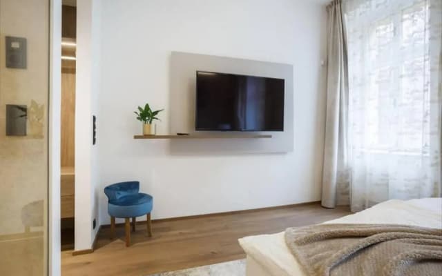 Luxury Prague Riverside Apartment - photo 4
