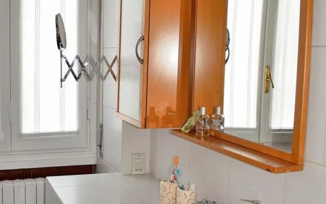 Italian Artist's Flat - photo 5