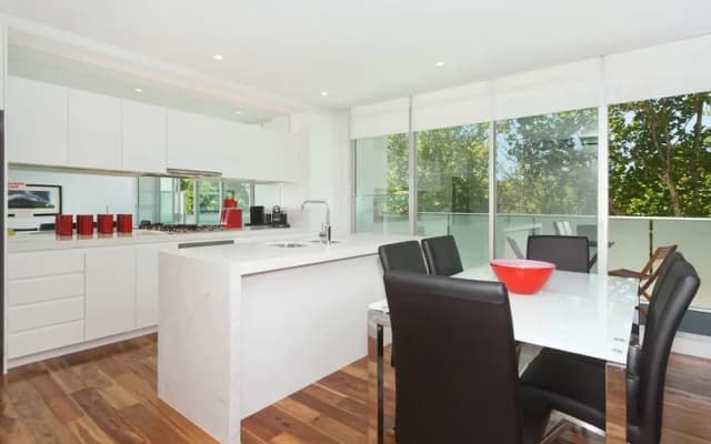 Apartment on Broadway - photo 5