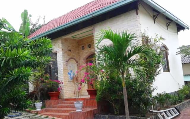 Ha Nga Bungalow - photo 5