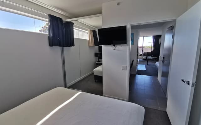 Top Level Large One Bedroom Apartment - photo 4