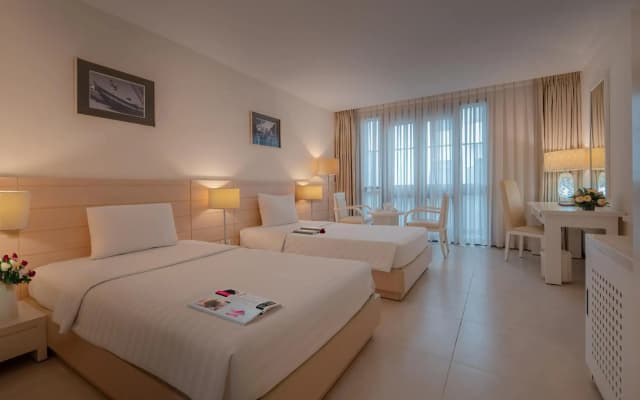 Nhi Phi Hotel - photo 3