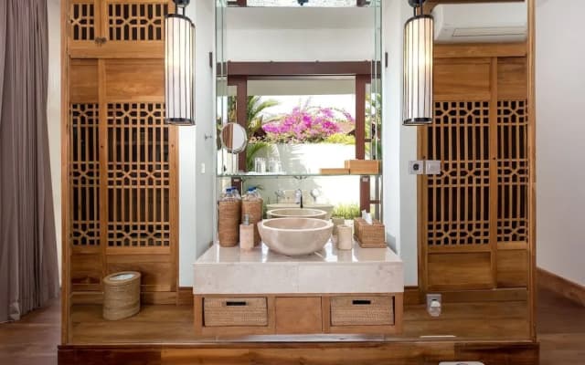 Villa Frangipani Waters - photo 2