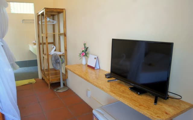 Gold Sand Beach Bungalow - photo 5