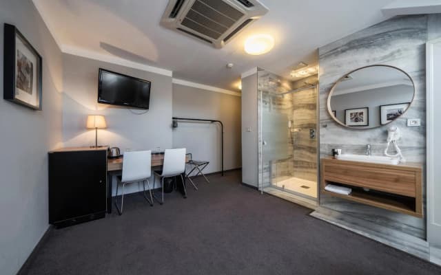 Hotel Noir - photo 4