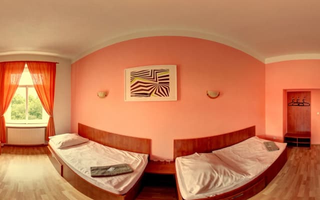 Leon hotel - photo 3