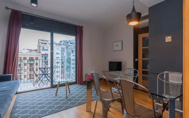 Modern and bright apartment in Eixample 5-1 - photo 2