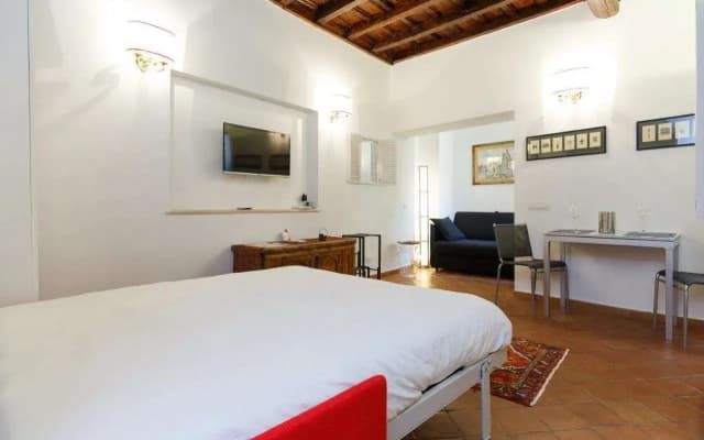 NAVONA, Old Rome Lodge - photo 4
