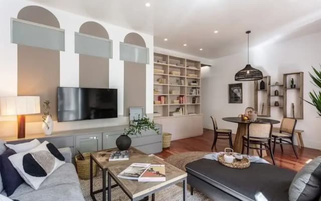 Derj - 2 Bedrooms in Almagro - photo 4