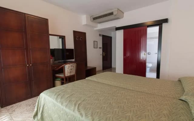 Hotel Aurora - photo 3
