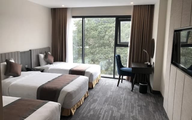 Muong Thanh Grand Bai Chay Hotel - photo 4