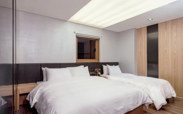 Capace Hotel - photo 4