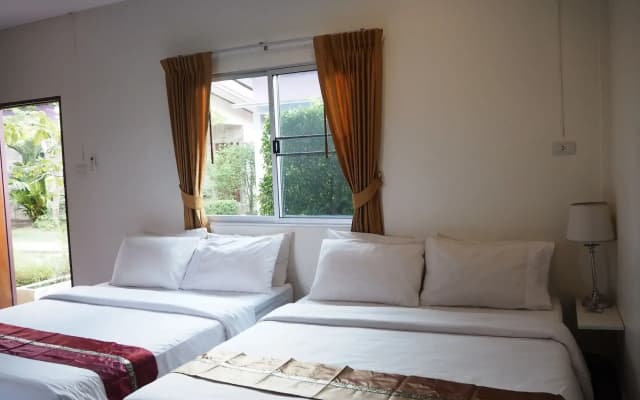 Canal Resort - photo 2