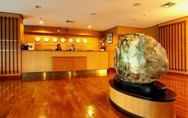The Laurel Suite Apartment - photo 2