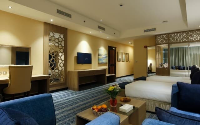 The Castle Premium Hotel - photo 2