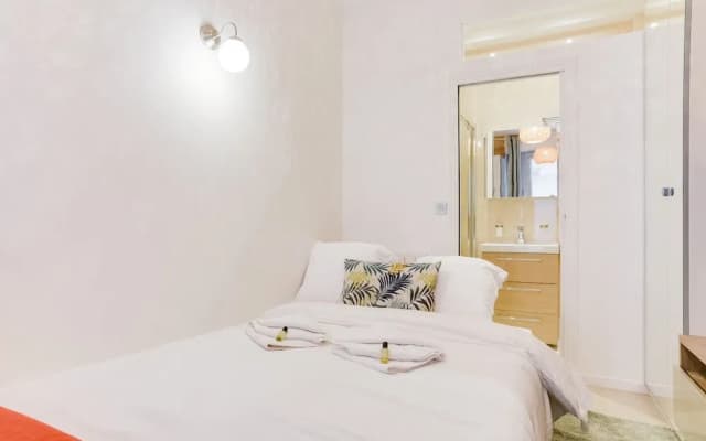 Lovely Studio Near Le Moulin Rouge And Montmartre - photo 3