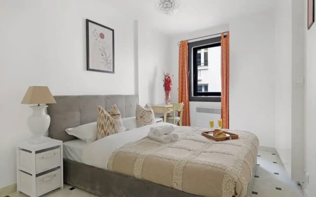 Stylish 2BR for 6 by Champs-Elysees - photo 5