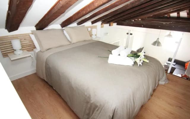 Apartamento atico en Puerta del Sol - photo 4