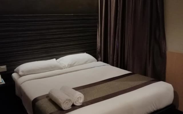 Hotel Austin Paradise - Mount Austin - photo 2