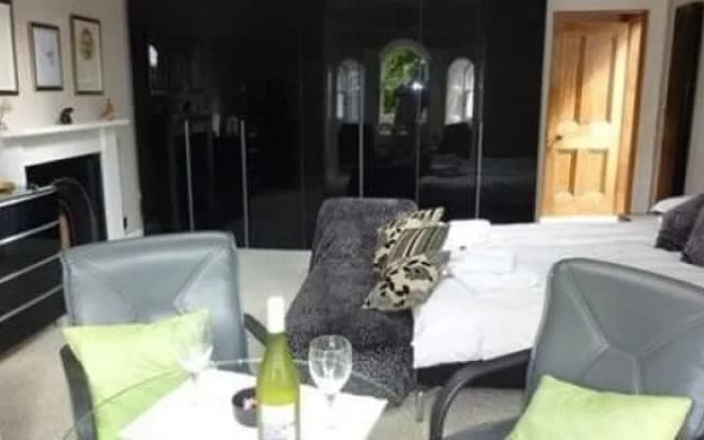 Allburys Boutique B&b - photo 5