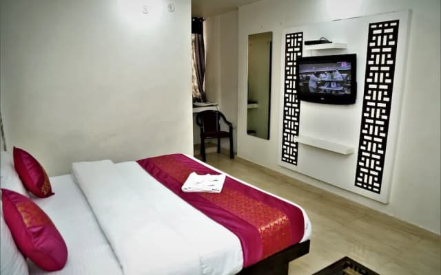Hotel Suzi International - photo 5