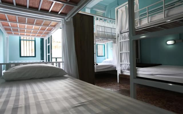 Baan Talat Phlu - Hostel - photo 3