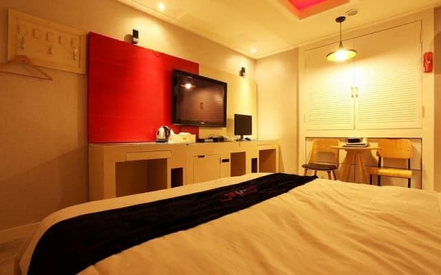 Donkey Hotel - photo 4