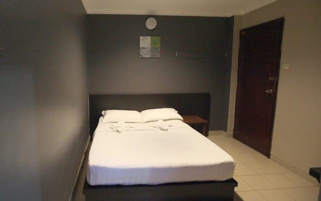 Mandarin Hotel Kuching - photo 3