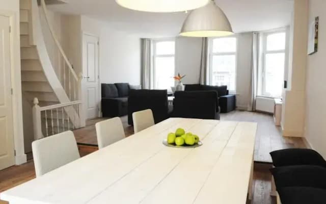 Lobby Apartment - photo 4