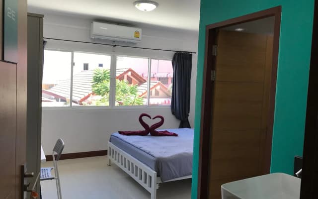 Bedbox Guesthouse & Hostel - photo 5