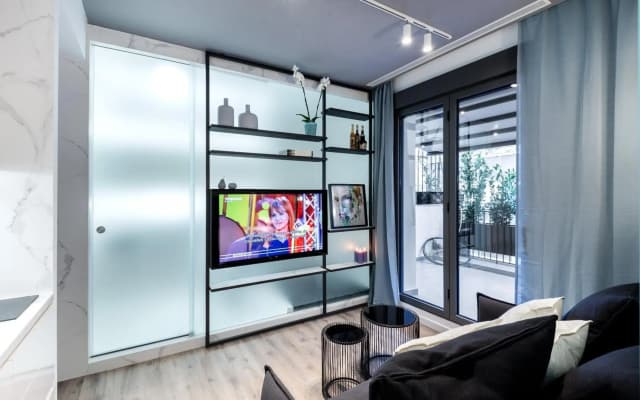Downtown Boutique Apartments - photo 4