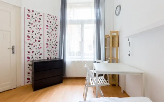 Budapest Apart-NAM-Queen Room - photo 5