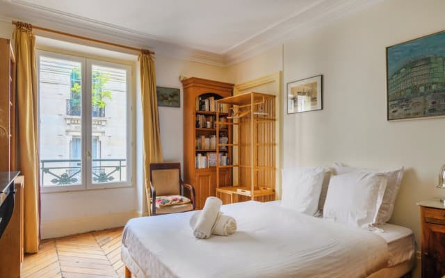 Paris Center St Claude residence - photo 3