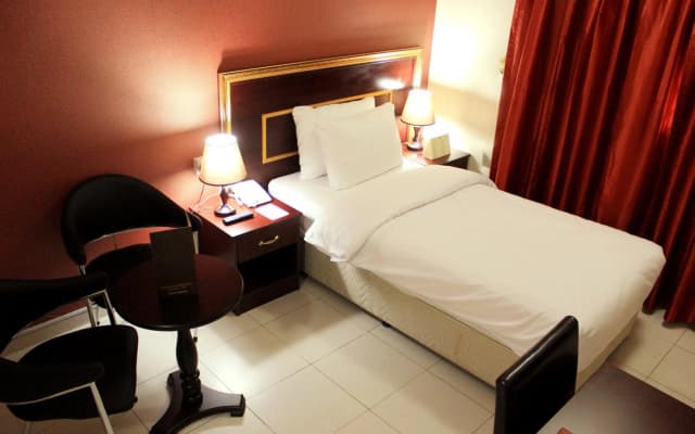 Montreal Naif Hotel - photo 4