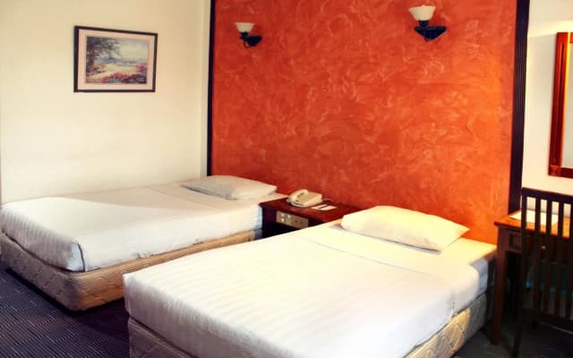 Hillcity Hotel & Condo - photo 3