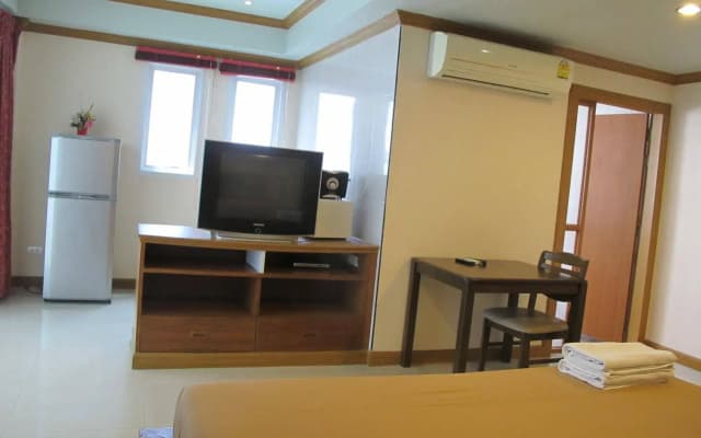 Rouge Service Apartments - photo 3