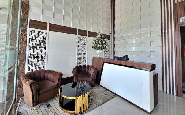 HANZ The Moon Hotel 3 - photo 2