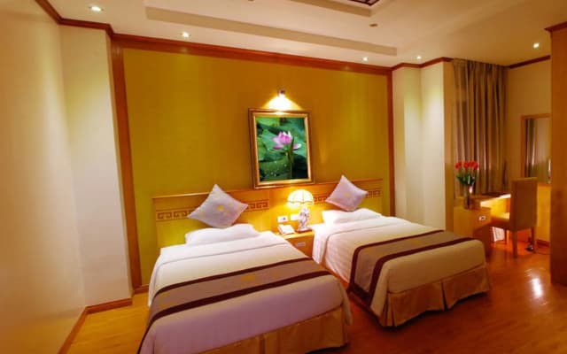 New Lotus Hotel - photo 3