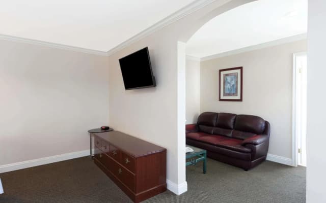 Knights Inn Downtown Los Angeles - photo 5
