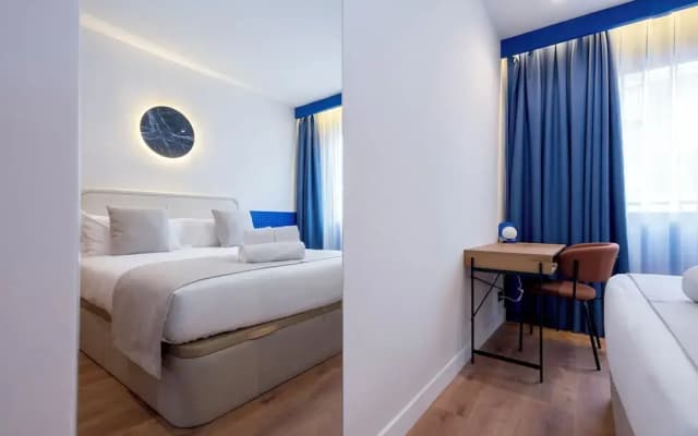 Iconic Suites - photo 3