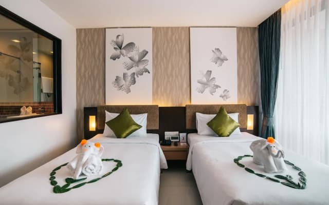 eastin hotel - photo 4