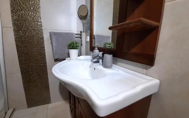Central Gold Apartment - photo 5