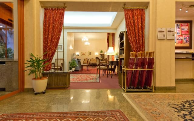 Hotel Austria - photo 2