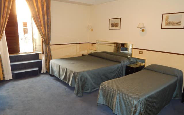 Hotel Garda - photo 2