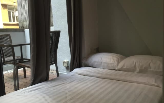 Homy Hotel Central - photo 2