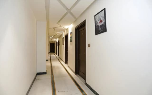 Sara Residency - photo 3