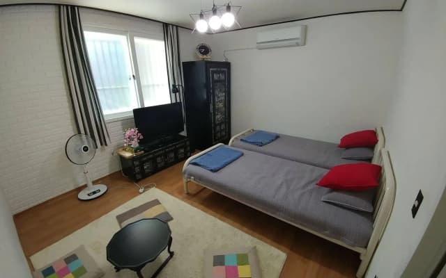 TnE House - photo 3